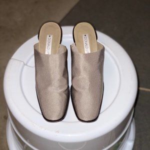 Donald Pliner Octane Sand Elastic Slides